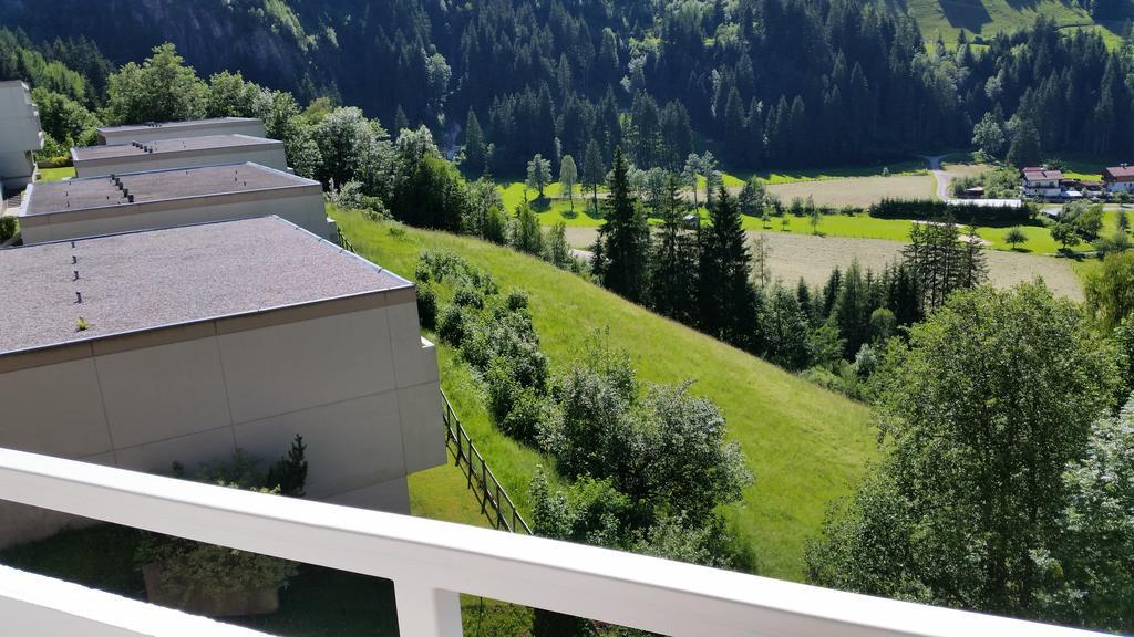 Stylish Living Lägenhet Bad Gastein Exteriör bild